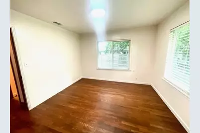 1109 Davis Street, Taylor, TX 76574 - Photo 7