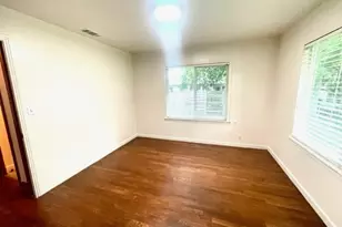 1109 Davis St, Taylor, TX 76574 - Photo 7