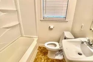 1109 Davis St, Taylor, TX 76574 - Photo 9