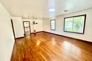 1109 Davis St, Taylor, TX 76574 - Photo 3