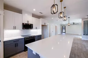 20703 Bonanza St, Lago Vista, TX 78645 - Photo 13