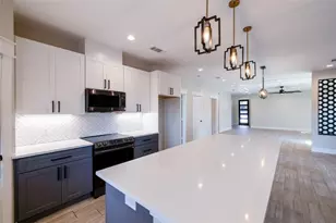 20703 Bonanza St, Lago Vista, TX 78645 - Photo 13