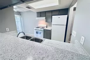5305 Woodland Oaks Ct, Austin, TX 78744 - Photo 5