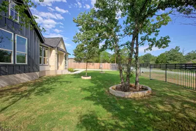 109 Creekside Drive, Bastrop, TX 78602 - Photo 3
