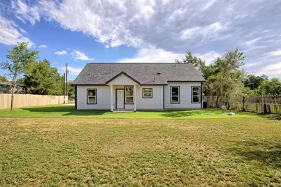 109 Creekside Drive, Bastrop, TX 78602 - Photo 37