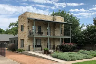 304 E Main St, Round Rock, TX 78664 - Photo 1