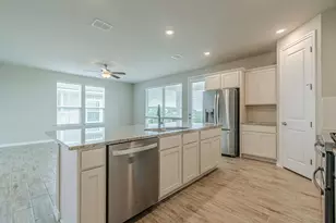 404 Eagle Dr, San Marcos, TX 78666 - Photo 11