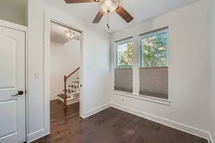 2709 E 13th St, Austin, TX 78702 - Photo 11