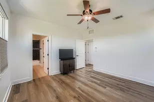 2709 E 13th St, Austin, TX 78702 - Photo 13