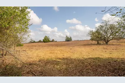 2054 County Road 334, Rockdale, TX 76567 - Photo 11