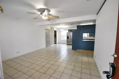 608 Wilkes Street, Smithville, TX 78957 - Photo 3