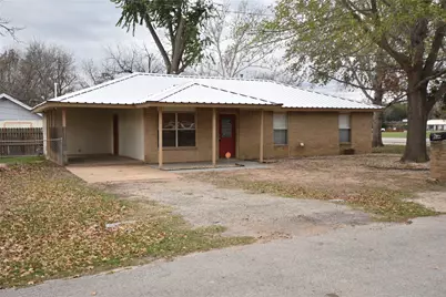 608 Wilkes Street, Smithville, TX 78957 - Photo 1
