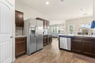 404 Cassandra Dr, Hutto, TX 78634 - Photo 11