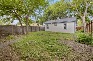 907 E 53rd St, Austin, TX 78751 - Photo 31