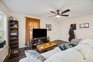 907 E 53rd St, Austin, TX 78751 - Photo 5
