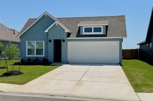 1714 Windsor Blvd, Lockhart, TX 78644 - Photo 3