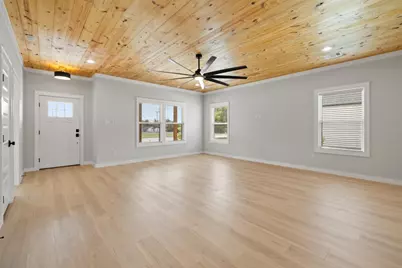 705 Sloan Street, Taylor, TX 76574 - Photo 7