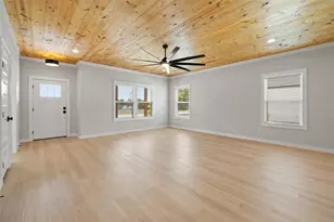 705 Sloan St, Taylor, TX 76574 - Photo 7