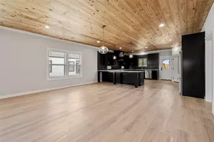 705 Sloan St, Taylor, TX 76574 - Photo 9