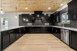 705 Sloan St, Taylor, TX 76574 - Photo 15