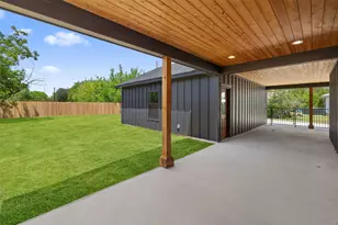 705 Sloan St, Taylor, TX 76574 - Photo 37