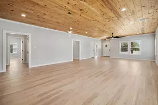 705 Sloan St, Taylor, TX 76574 - Photo 11