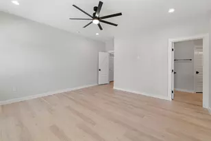 705 Sloan St, Taylor, TX 76574 - Photo 25