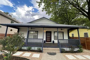 2007 E 10th St, Austin, TX 78702 - Photo 1