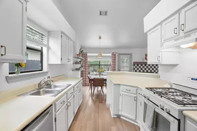 7912 Tiffany Drive, Austin, TX 78749 - Photo 9