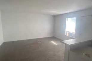 1105 Westwood Ln, Giddings, TX 78942 - Photo 5