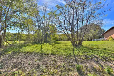 210 E Morrow Street, Georgetown, TX 78626 - Photo 5