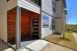 1130 Lott Ave, Austin, TX 78721 - Photo 3