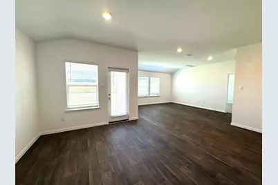 346 Gladiola Loop, Kyle, TX 78640 - Photo 3