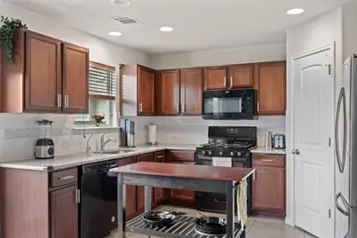 369 S Brook Drive, Leander, TX 78641 - Photo 13