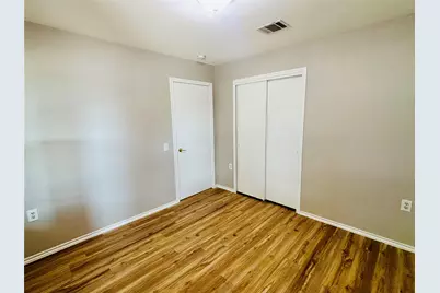 7424 Cayenne Lane, Austin, TX 78741 - Photo 17