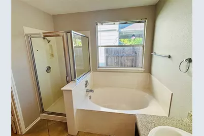 7424 Cayenne Lane, Austin, TX 78741 - Photo 9