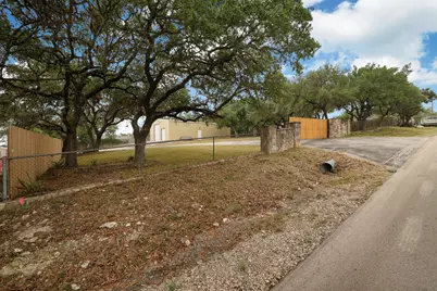 610 Tamarack Dr, Canyon Lake, TX 78133 - Photo 9