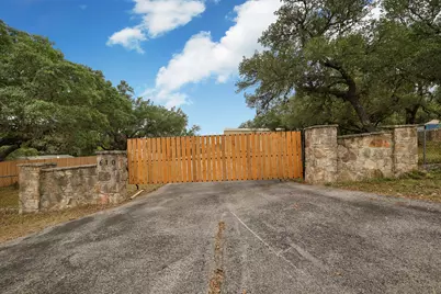 610 Tamarack Dr, Canyon Lake, TX 78133 - Photo 13