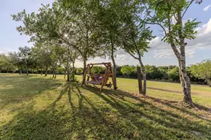 301 Co Rd 436, Thrall, TX 76578 - Photo 19