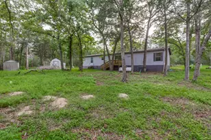 319 Green Oaks Dr, Bastrop, TX 78602 - Photo 13
