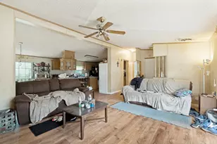 319 Green Oaks Dr, Bastrop, TX 78602 - Photo 5