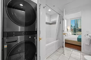 300 Bowie St, Austin, TX 78703 - Photo 25