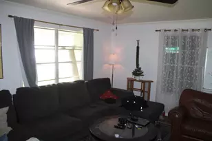 1306 Alamo St, San Marcos, TX 78666 - Photo 9