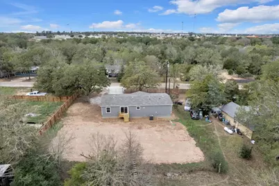 211 Overhill Road, Bastrop, TX 78602 - Photo 33
