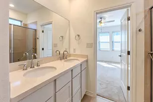 366 Papaya Dr, Buda, TX 78610 - Photo 29