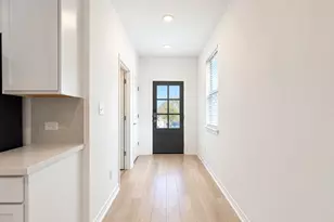 366 Papaya Dr, Buda, TX 78610 - Photo 5