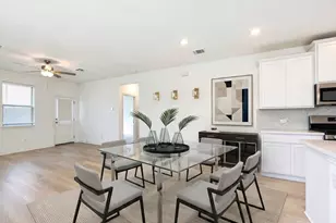 366 Papaya Dr, Buda, TX 78610 - Photo 13
