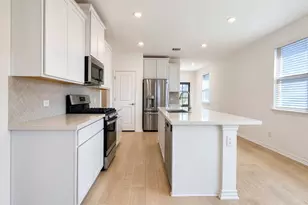 366 Papaya Dr, Buda, TX 78610 - Photo 17