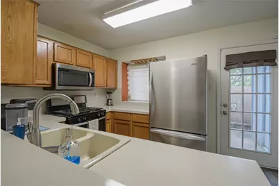 1411 Gracy Farms Lane #14, Austin, TX 78758 - Photo 5