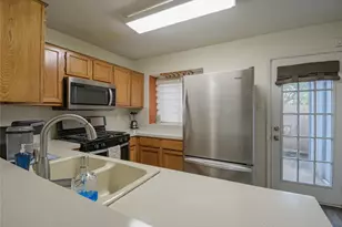 1411 Gracy Farms Ln, Austin, TX 78758 - Photo 5